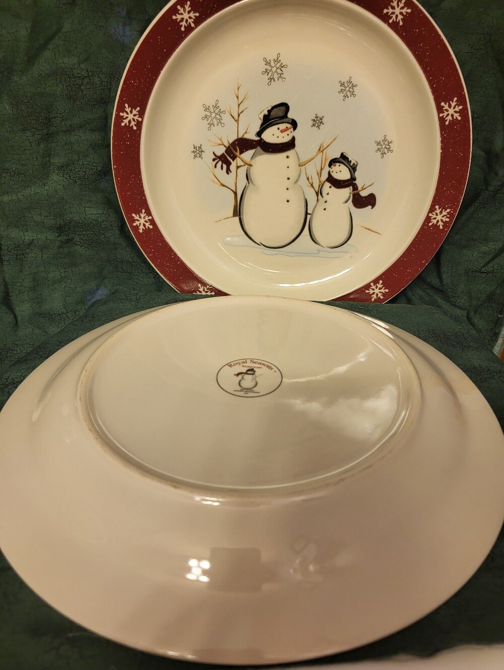 Royal Seasons Set Of 8 Snowman Holiday Dinner Plate - Red Border